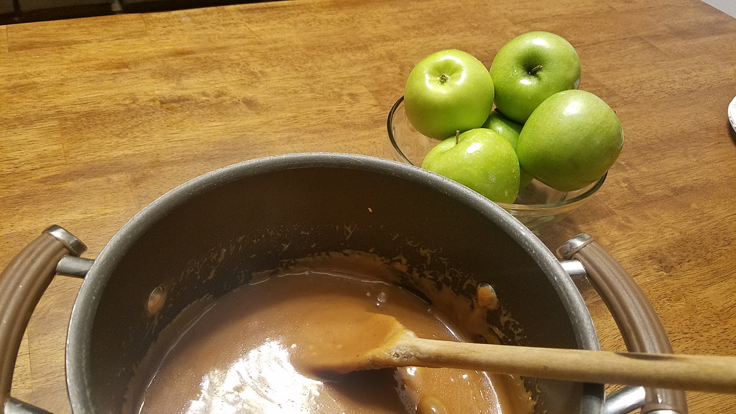 3 tips to make perfect homemade caramel, can be put on apples, pretzels and crackers. 