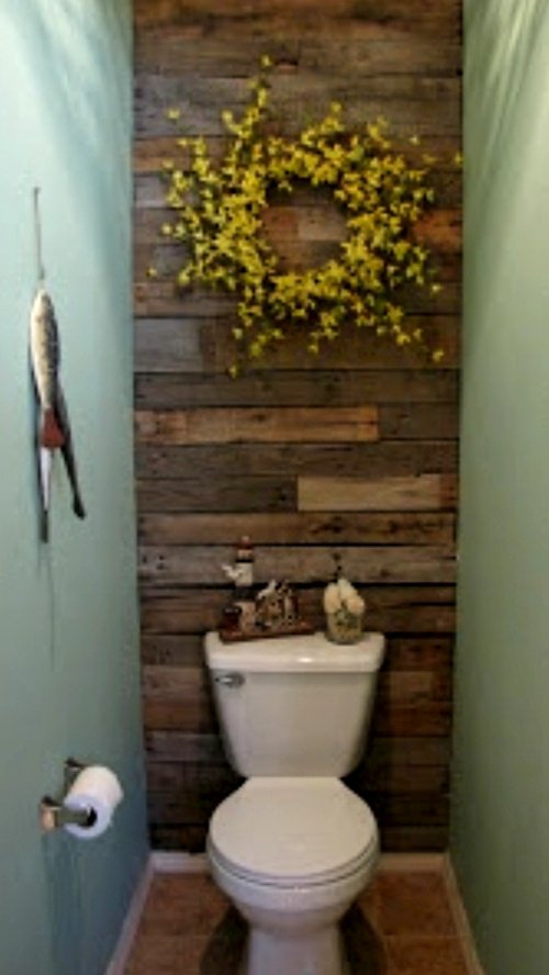 Bathroom accent wall