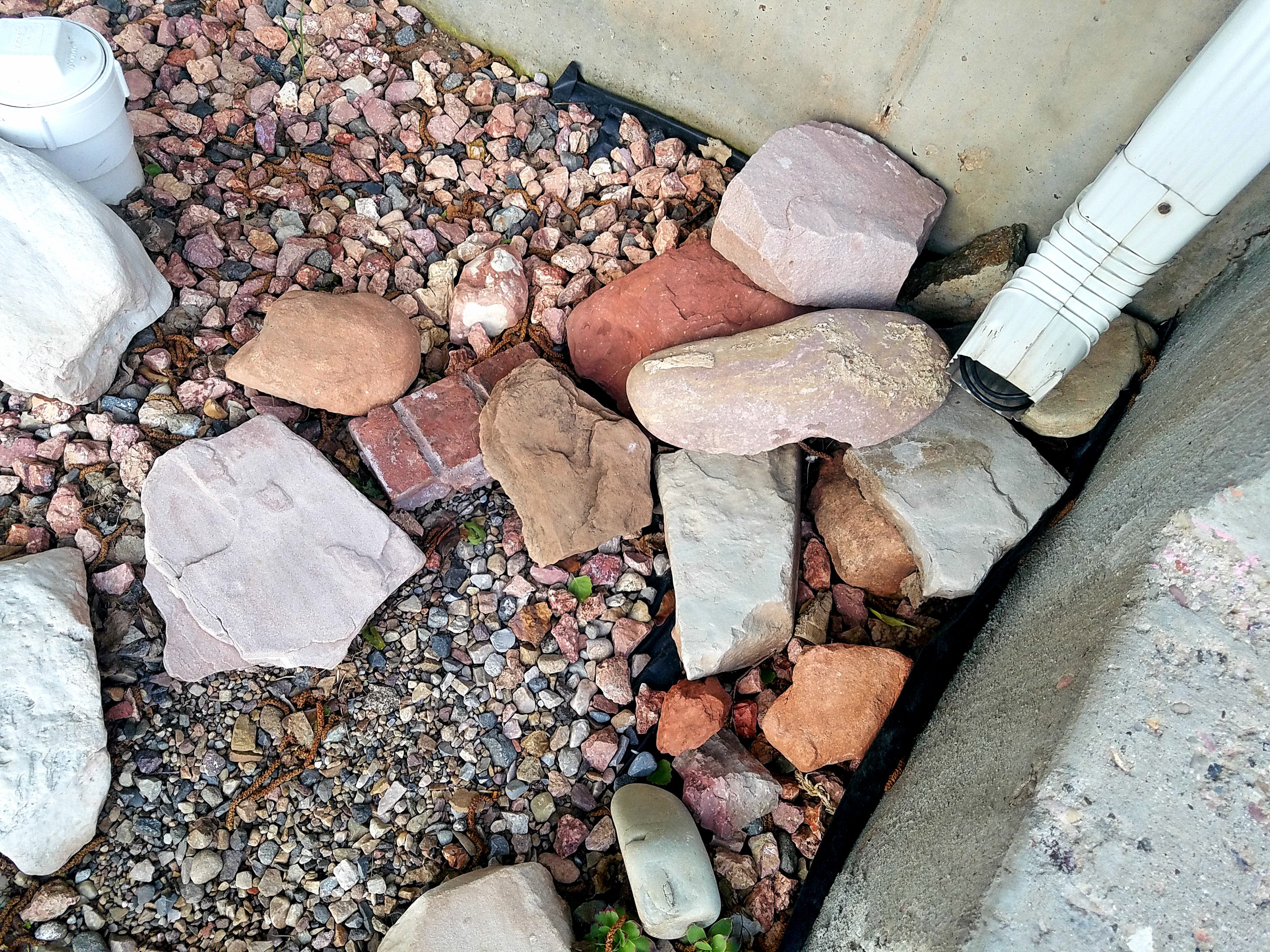 How to DIY a dry creek bed